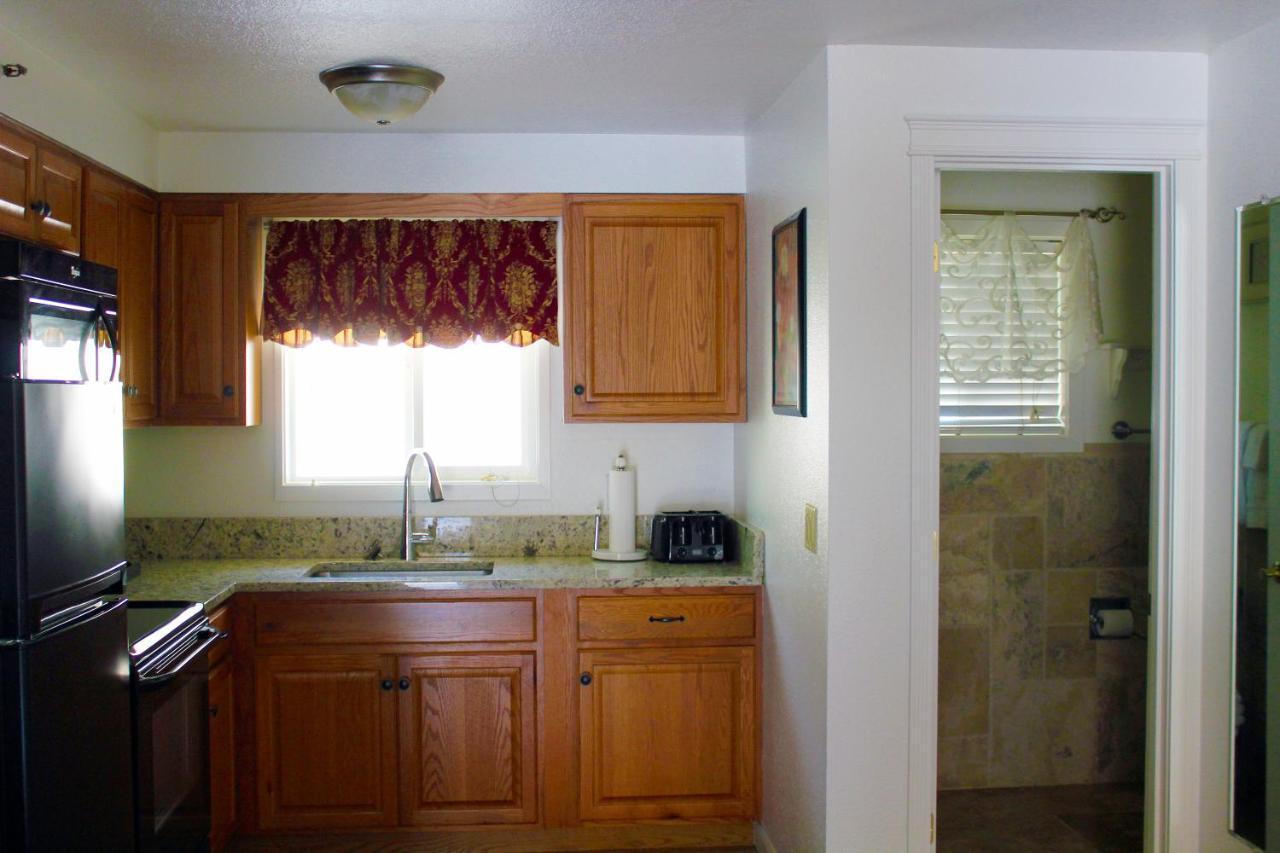 Silverton Inn & Suites Extérieur photo