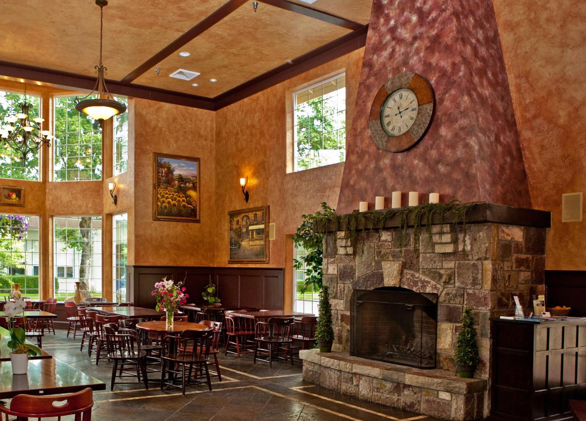Silverton Inn & Suites Extérieur photo