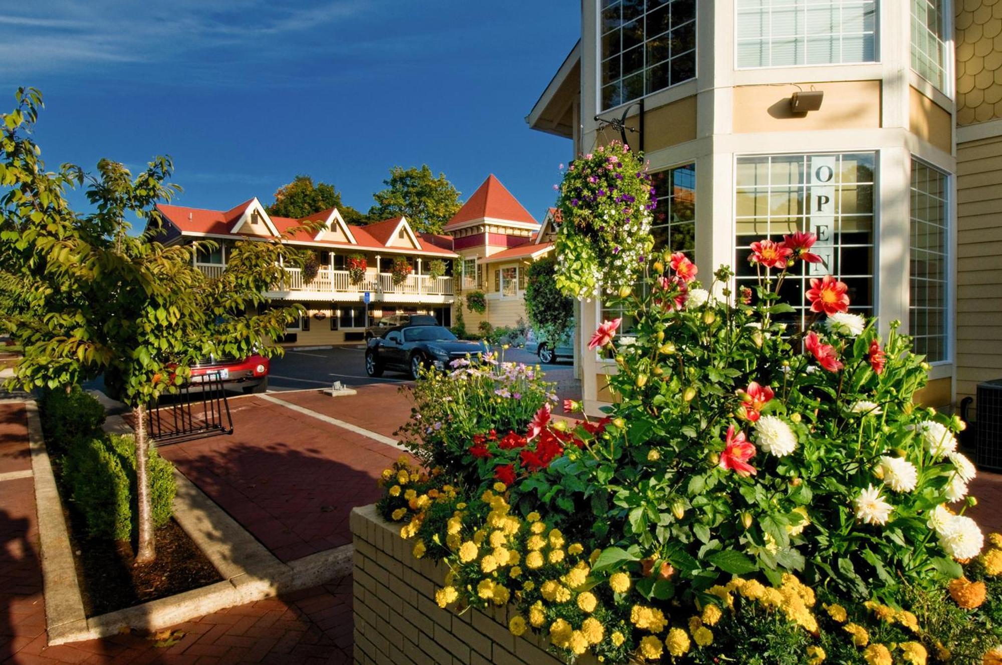 Silverton Inn & Suites Extérieur photo