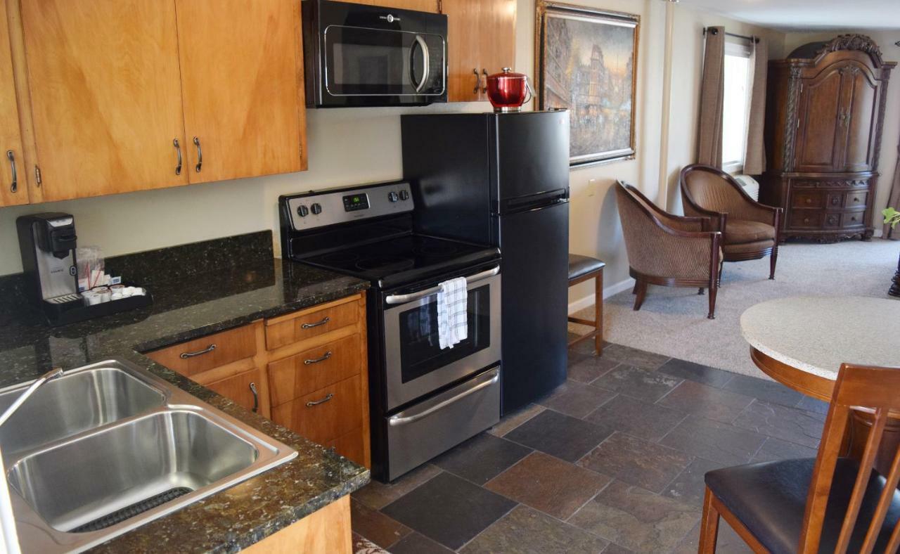 Silverton Inn & Suites Extérieur photo