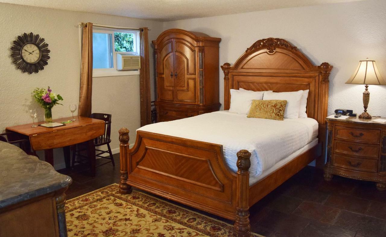 Silverton Inn & Suites Extérieur photo